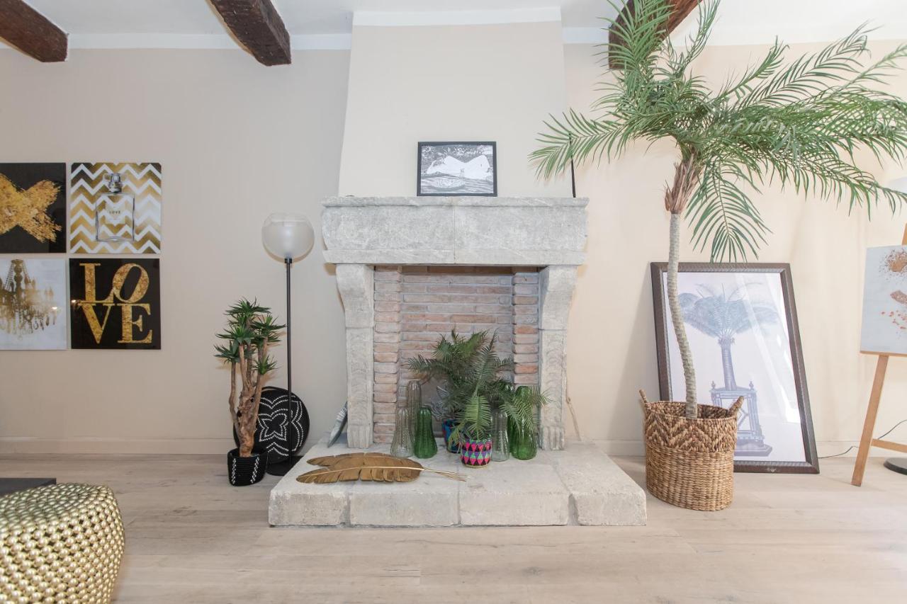 Rare: 110m² Climatises Avec Terrasse. 2 Chambres Appartement *