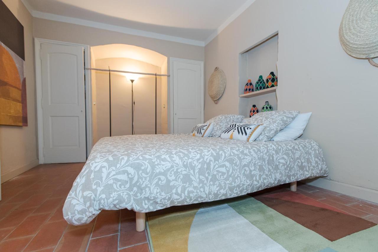 Appartement Rare: 110m² Climatises Avec Terrasse. 2 Chambres *