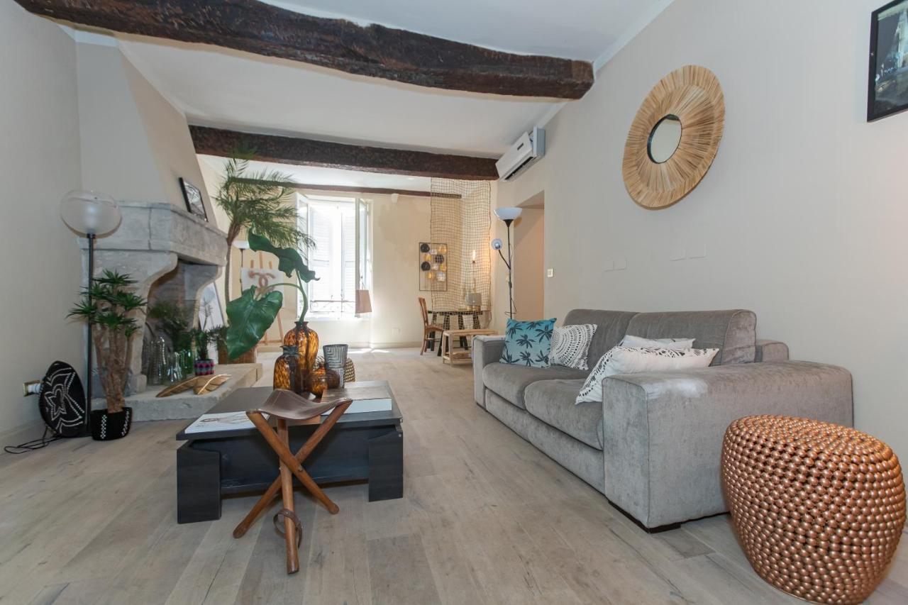 Rare: 110m² Climatises Avec Terrasse. 2 Chambres Appartement *